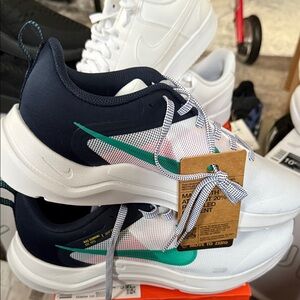 Nike Women's Sneakers - White, Navy, and Teal